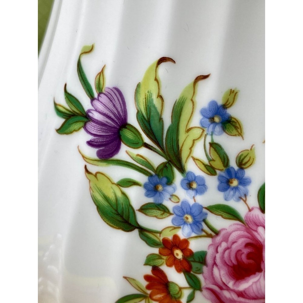 SOLD*** Royal Worcester vase England Bone China Floral, 5 3/4” High - Picture 15 of 16